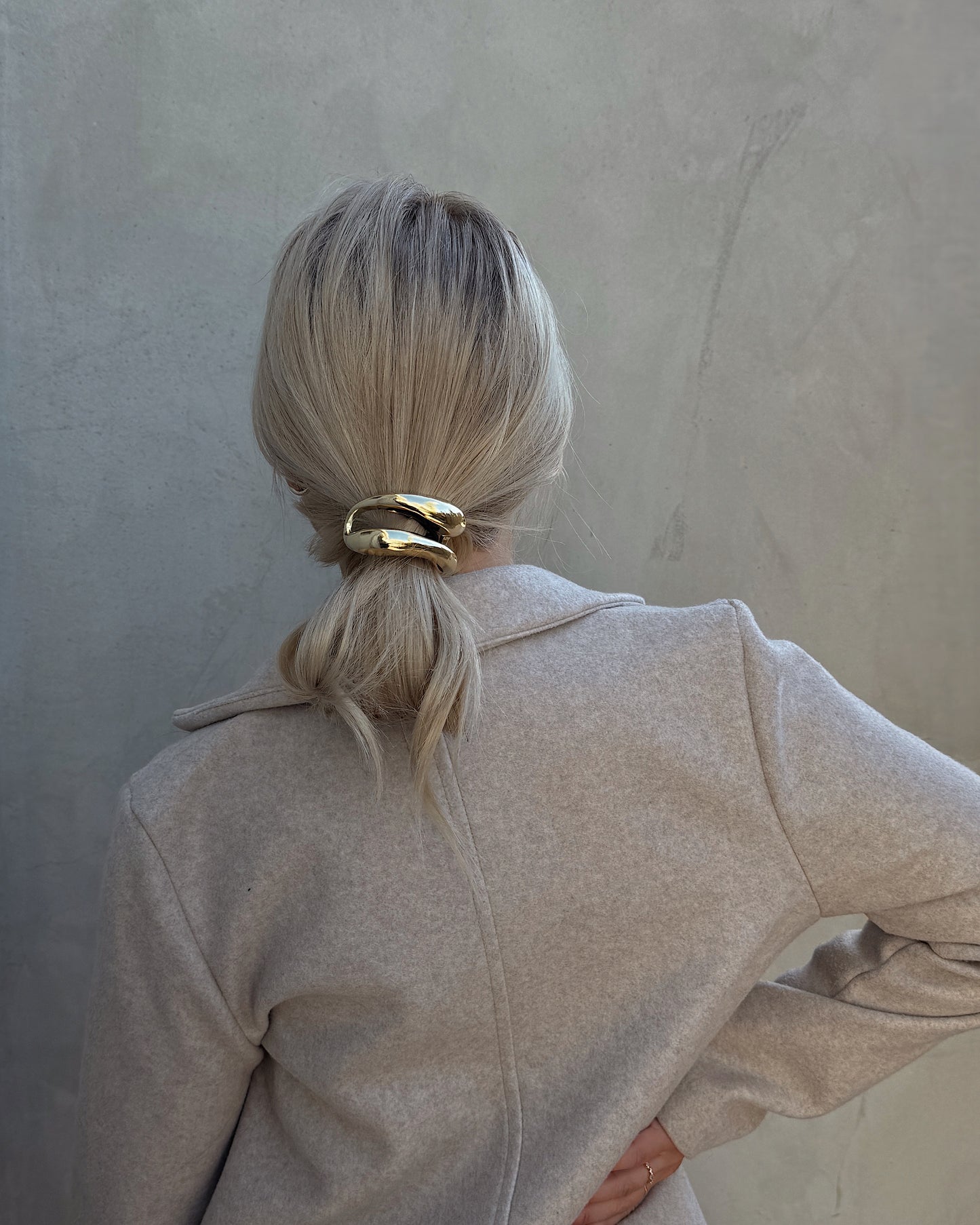 VIVIENNE HAIR CUFF